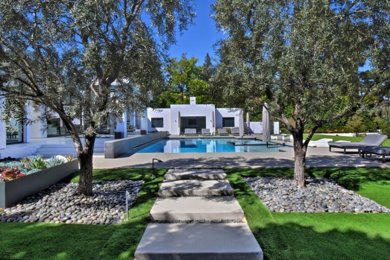 16032 valley vista blvd