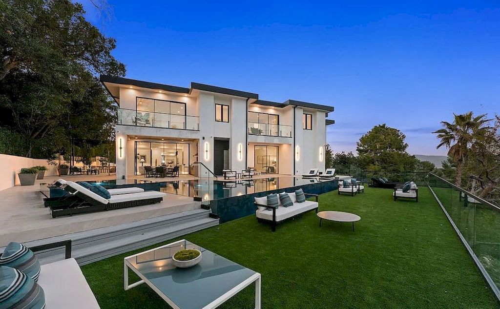 This $8,995,000 Captivating Home in Encino Offers the Pinnacle of ...