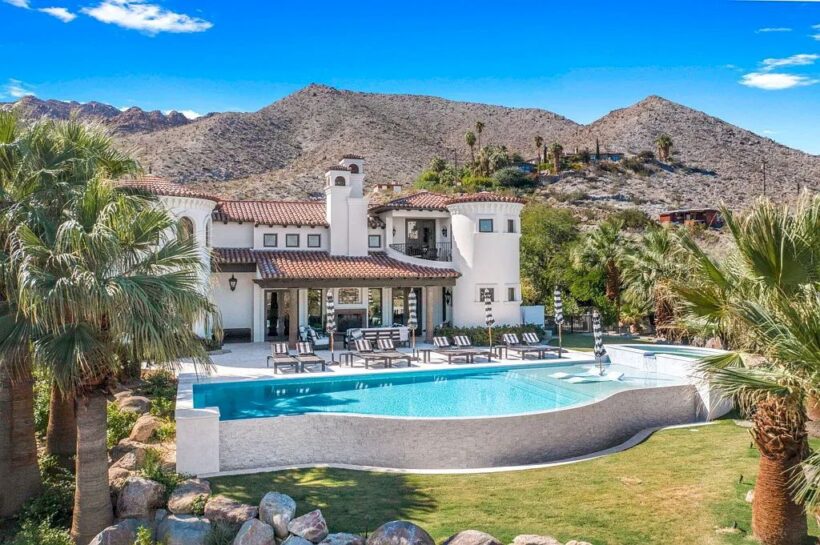 This Breathtaking Estate Located in The South Palm Desert Offers ...