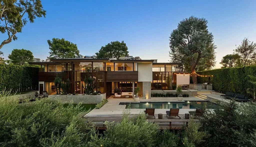 Architectural Icon: Exquisite 2-Story Beverly Hills Residence with Panoramic Views Hits the Market at $16,995,000