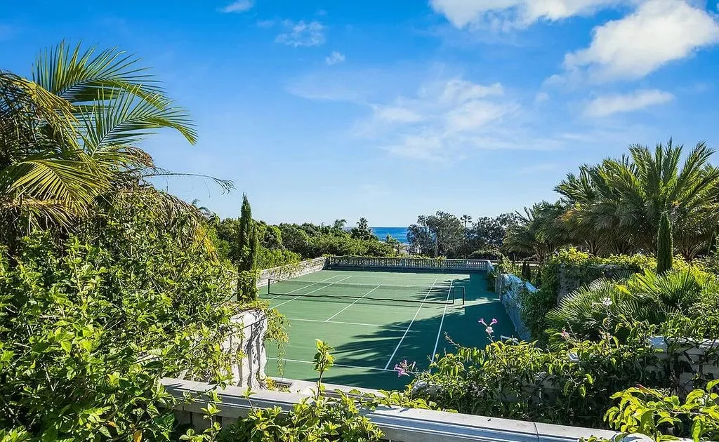 Malibu Beachfront Estate: A Private Oasis with Panoramic Ocean Views Relisted at $29,900,000