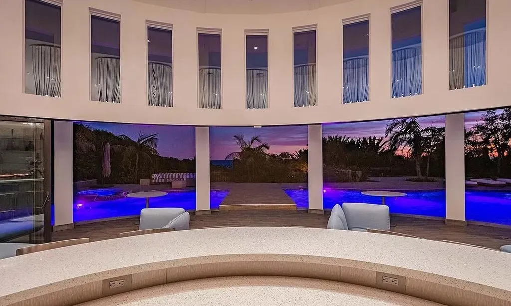 Malibu Beachfront Estate: A Private Oasis with Panoramic Ocean Views Relisted at $29,900,000