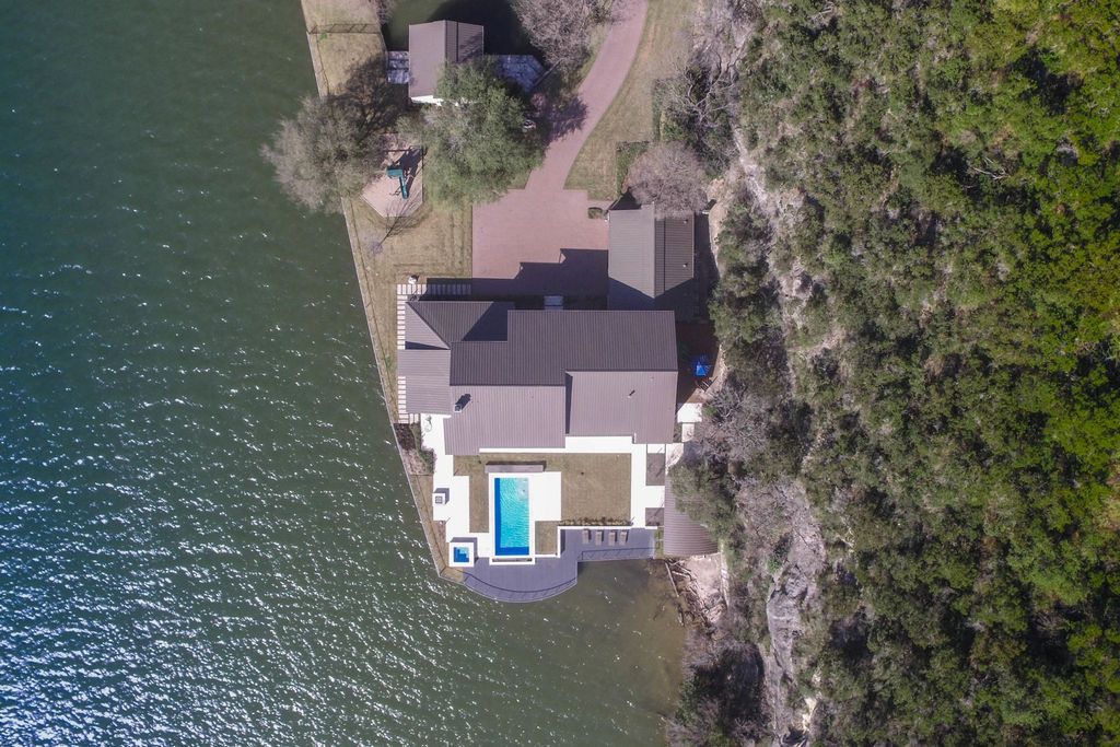 Inside Elon Musk’s Secret $12 Million Waterfront Estate in Austin