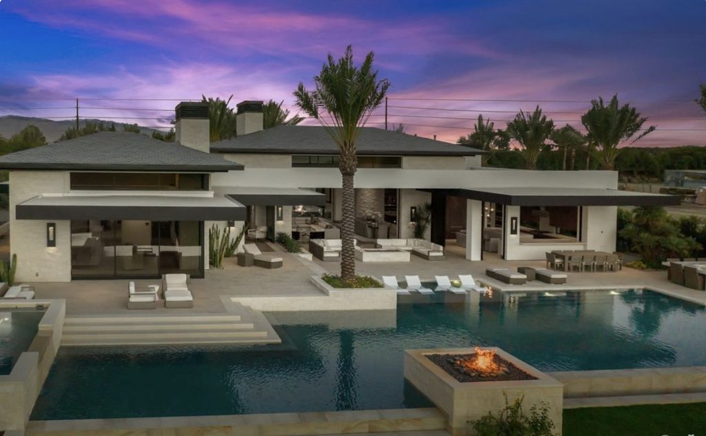 Tim Cook's Elegant Desert Oasis in La Quinta: A CEO's Dream Home