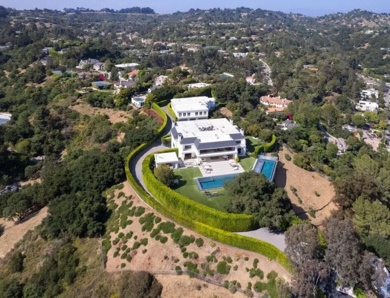 Jennifer Lopez And Ben Affleck List Lavish Beverly Hills Home For $68 ...