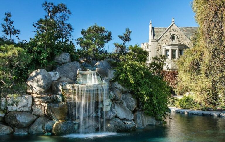 The Playboy Mansion: The Full Story of Hugh Hefner’s Legendary Party Palace