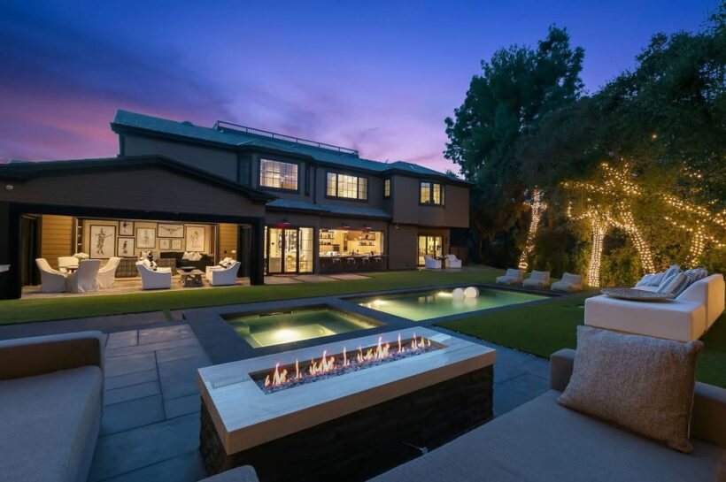 Actress and Singer Hailee Steinfeld’s Encino Mansion: A Perfect Blend ...